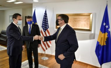Kurti pas takimit me Lajçak dhe Palmer: Bashkëpunimi i BE-së dhe SHBA-së në dialog, i domosdoshëm