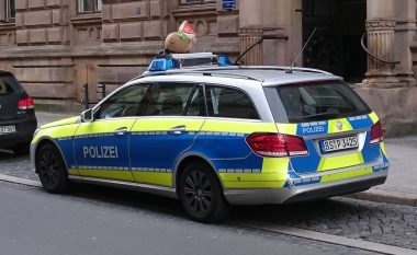 Policia gjermane arreston të përfshirët kryesorë në uebfaqen masive të pornografisë së fëmijëve