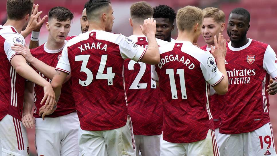 Notat e lojtarëve: Arsenal 2-0 Brighton, paraqitjen e mirë e Xhakës