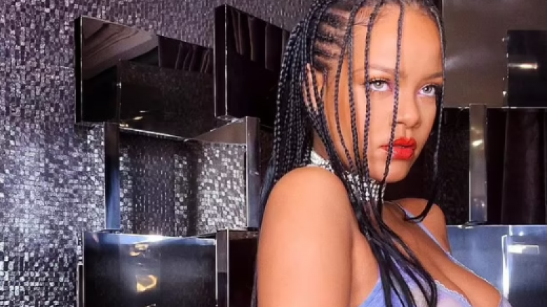 Rihanna vjen provokuese në imazhet ku shihet e veshur me të brendshme