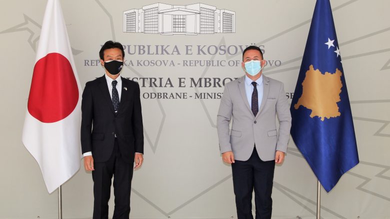 Mehaj dhe Mitsunori bisedojnë për bashkëpunim Kosovë-Japoni në fushën e mbrojtjes  