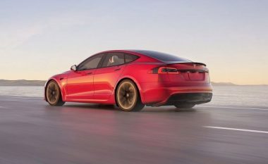 Sa është më e fuqishme Teslas Plaid sesa veturat me benzinë?