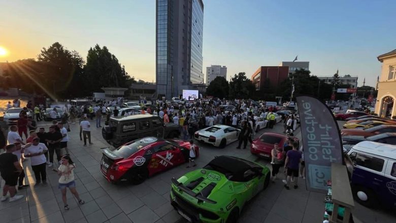 “Flota” e veturave të shtrenjta “zbarkon” në sheshin Skënderbeu, “OneLife Rally” edhe në Prishtinë – merr pjesë Vitaly Zdorovetskiy
