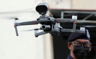 Vëllai i madh ju vëzhgon, policia e Malajzisë përdorë dronë për të zbuluar personat me temperaturë të lartë