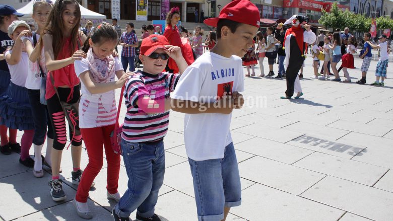Liderët e partive politike urojnë për Ditën Ndërkombëtare të Fëmijëve “1 Qershorin”