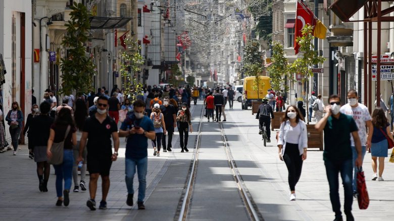Turqia shfuqizon orën policore nga 1 korriku