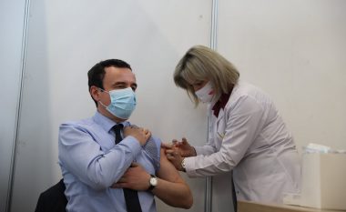 Vazhdon vaksinimi, Kurti merr dozën e dytë të vaksinës Astra-Zeneca