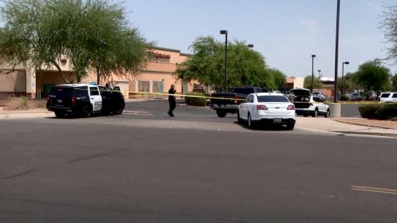 Një i vdekur dhe 13 të plagosur pas një sulmi në Arizona