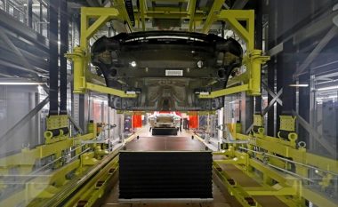 Porsche po ndërton një fabrikë në Gjermani, ajo do të prodhojë bateri për makina elektrike