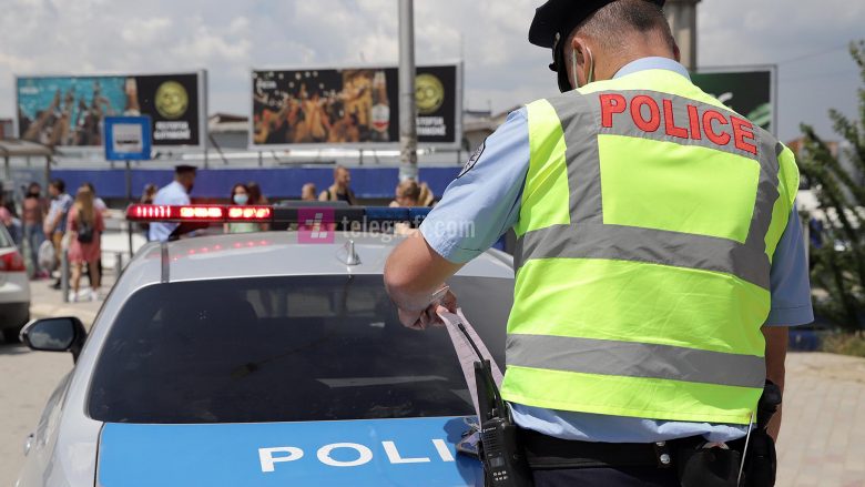 Policia vë në funksion edhe dronin – për tri javë në Prishtinë dënohen mbi 400 shoferë për mosrespektim të dritës së kuqe dhe për tejkalim në vijën e plotë
