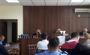 Avokati Besnik Berisha përjashtohet nga gjykimi për vrasjen e Agonis Tetajt