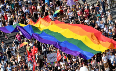 Hungaria synon të ndalojë përmbajtjen LGBT për të miturit