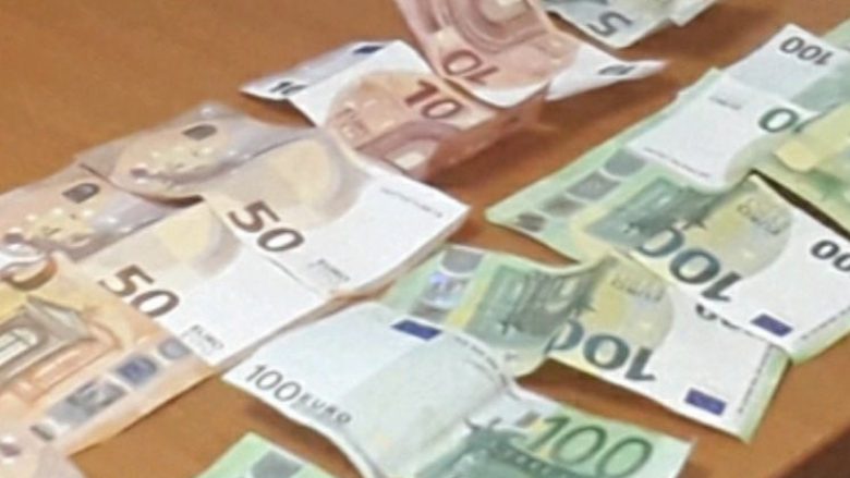 Ndalohet lëmosh kërkuesi 83-vjeçar në Ferizaj, i konfiskohen 1 mijë e 150 euro