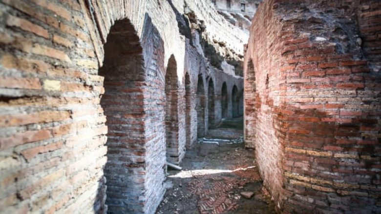 Koloseumi hap dyert për publikun