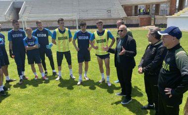 Krerët e FFK-së vizituan Përfaqësuesen e Kosovës U21