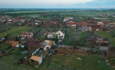 Pamjet ajrore tregojnë më së miri katastrofën që shkaktoi tornado në Çeki