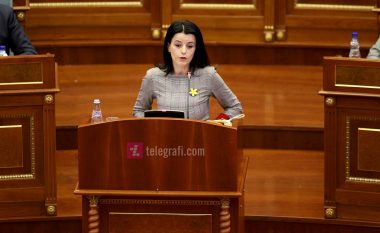 Vasfije Krasniqi tërhiqet nga pozita e deputetes