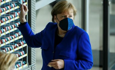 Të parën AstraZeneca gjersa tani Modernan – Merkel merr dozën e dytë të vaksinës