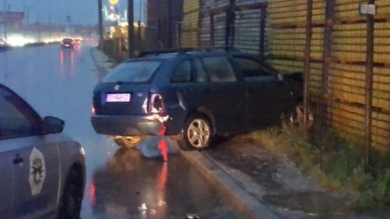 Tjetër vetaksident trafiku në rrugën Prishtinë-Pejë, një i lënduar