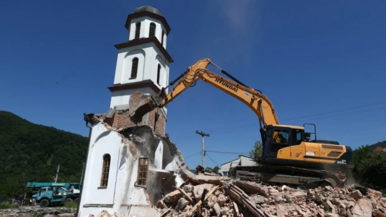 Pasi e vranë pronarin boshnjak, serbët ndërtuan objektin fetar në oborrin e shtëpisë së të ndjerit: Shembet kisha ilegale në Bosnje