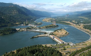 Çfarë përmban traktati i lumit Columbia, që merret si model në studimin amerikan për Liqenin e Ujmanit?