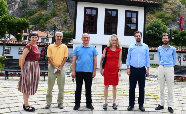 Raportuesja e Parlamentit Evropian viziton monumentet e trashëgiminë kulturore në Prizren