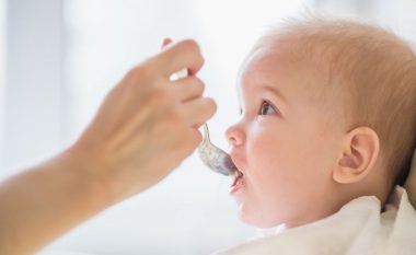 Vakti i parë joqumështor: Njiheni fëmijën me drithëra