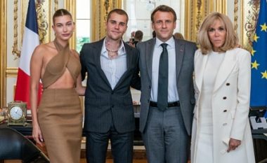 Fustani i hapur që Hailey Bieber zgjodhi  për të takuar Presidentin francez Emmanuel Macron ngjall reagime të shumta