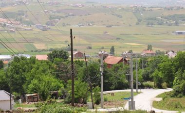 Fshati Kçiq i Vogël po bëhet me rrjet elektrik tërësisht të ri