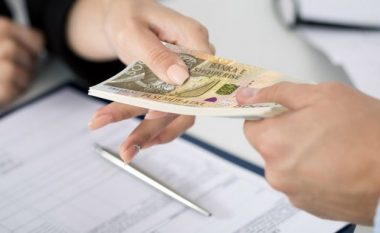 Paga mesatare bruto në Shqipëri rritet me 8.4 për qind, kap vlerën 475 euro