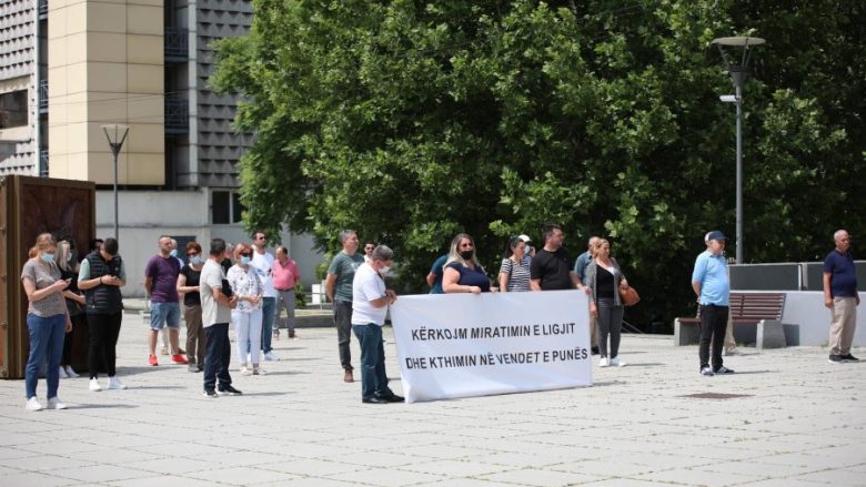 Punëtorët e Lotarisë së Kosovës: Qeveria nuk mbajti premtimin për të bërë zgjidhje
