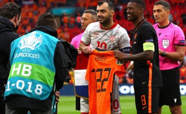Holandezët e nderuan Pandevin në ndeshjen e tij të fundit me Maqedoninë e Veriut