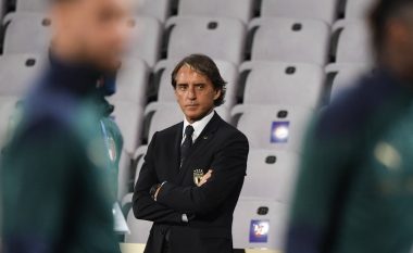 Lëndohen dy futbollistë, Mancini gjen zëvendësuesit