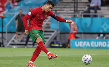 Pjesa e parë: Portugalia 1-1- Franca, Ronaldo në njërën anë dhe Benzema në tjetrën