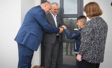 ​Podujevë, 13 familje në nevojë bëhen me shtëpi të reja