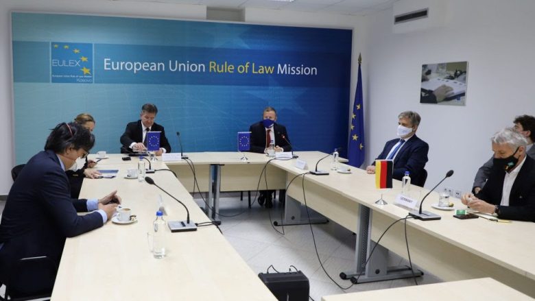 Lajçak informon shefat e misioneve të BE-së për takimin e ardhshëm në Bruksel