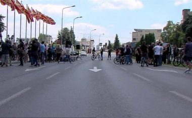 Muzikantët e Maqedonisë kërkuan heqjen e ndalesës për organizim të ngjarjeve muzikore