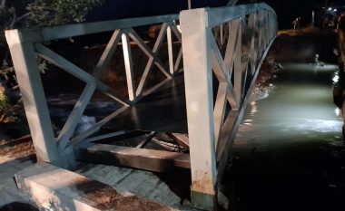 Vendoset ura e këmbësorëve në fshatin Strimnicë, ndryshon tërësisht nga projekti