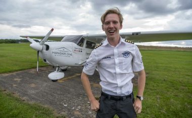 Piloti britanik udhëtoi me aeroplan për 44 ditë, 18-vjeçari përshkoi 40.000 kilometra duke thyer rekordin e Guiness