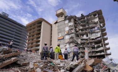 Autoritetet në Florida: Të dielën do të rrëzojmë pjesën e mbetur të ndërtesës së shembur