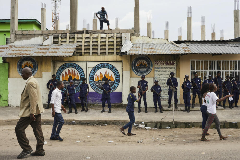 Po realizonte një video, studenti në Kongo kapet nga polici pa maskë në fytyrë – e qëllon për vdekje