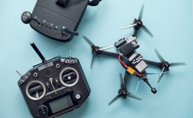 Inteligjenca artificiale, droni autonom fiton garën ndaj dy pilotëve