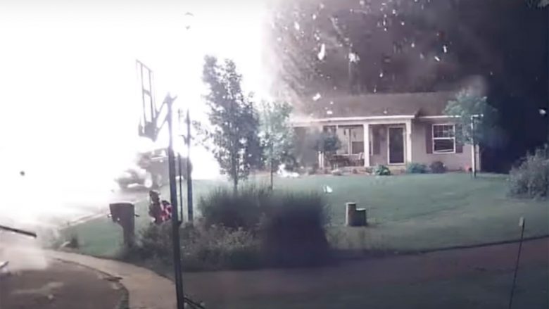 Bombola e gazit shpërthen brenda një shtëpie në Michigan, familja evakuohet pak minuta më herët