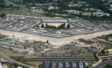 Akuza kundër njëra-tjetrës mes Microsoftit dhe Amazonit – Pentagoni anulon kontratën dhjetë miliardë dollarëshe