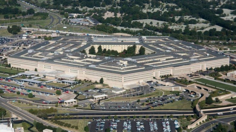 Akuza kundër njëra-tjetrës mes Microsoftit dhe Amazonit – Pentagoni anulon kontratën dhjetë miliardë dollarëshe