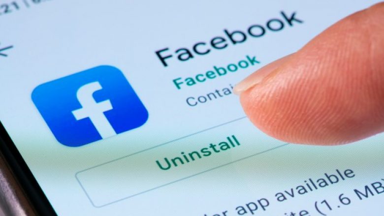 Komisioneri gjerman: Largohuni nga Facebook