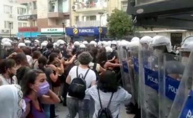 Turqia largohet nga Konventa e Stambollit – përleshje mes policisë dhe grave protestuese