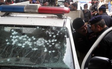 Një polic u vra në një sulm me bombë në Pakistan