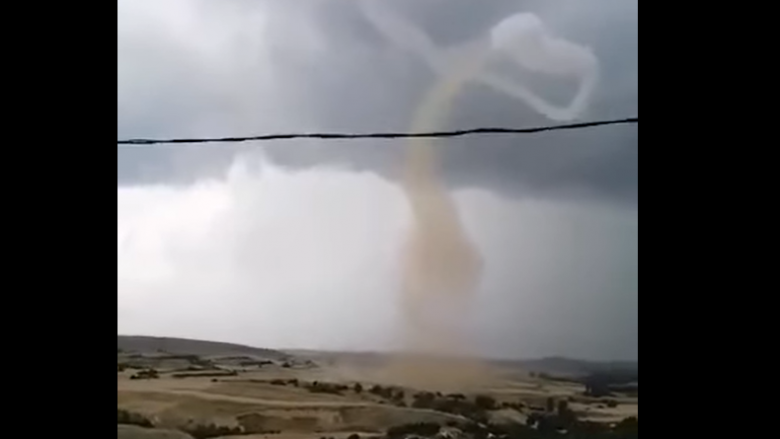 Formohet tornado në qytetin e Manastirit