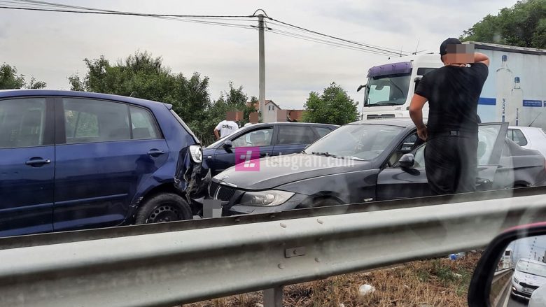 Policia jep detaje për aksidentin në magjistralen Prishtinë-Komoran